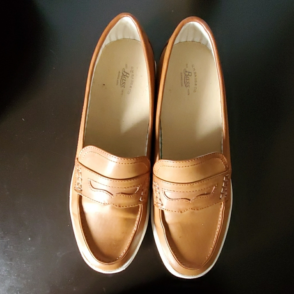 G.H. Bass & Co. Caramel Loafers